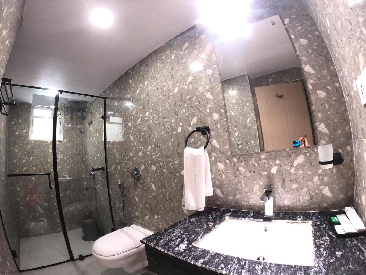 The Panash - Hotel & Banquet Колката Екстериор снимка